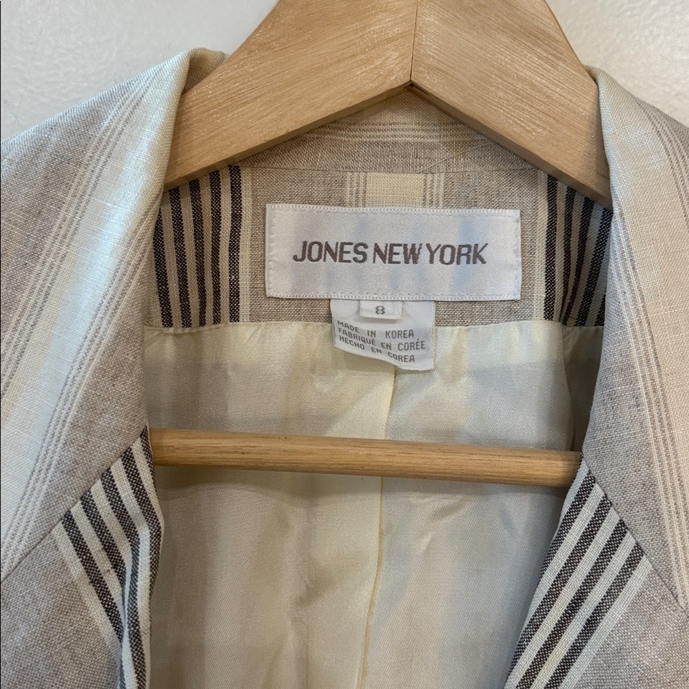 Vintage 100% Linen Double Breasted Blazer in Oat, size 8 by Jones New York - Picture 3 of 6